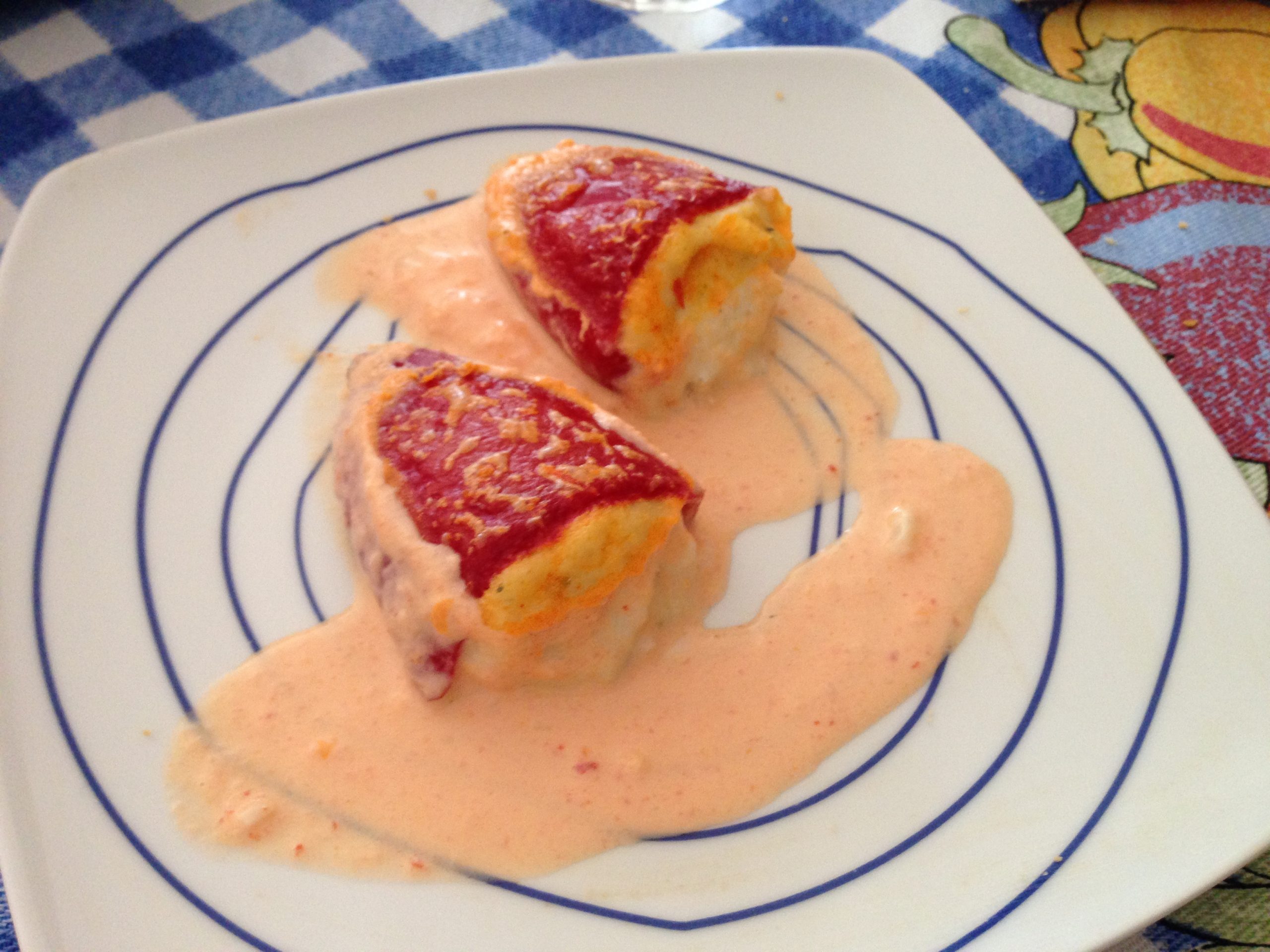 Pimientos de piquillo rellenos de bacalao